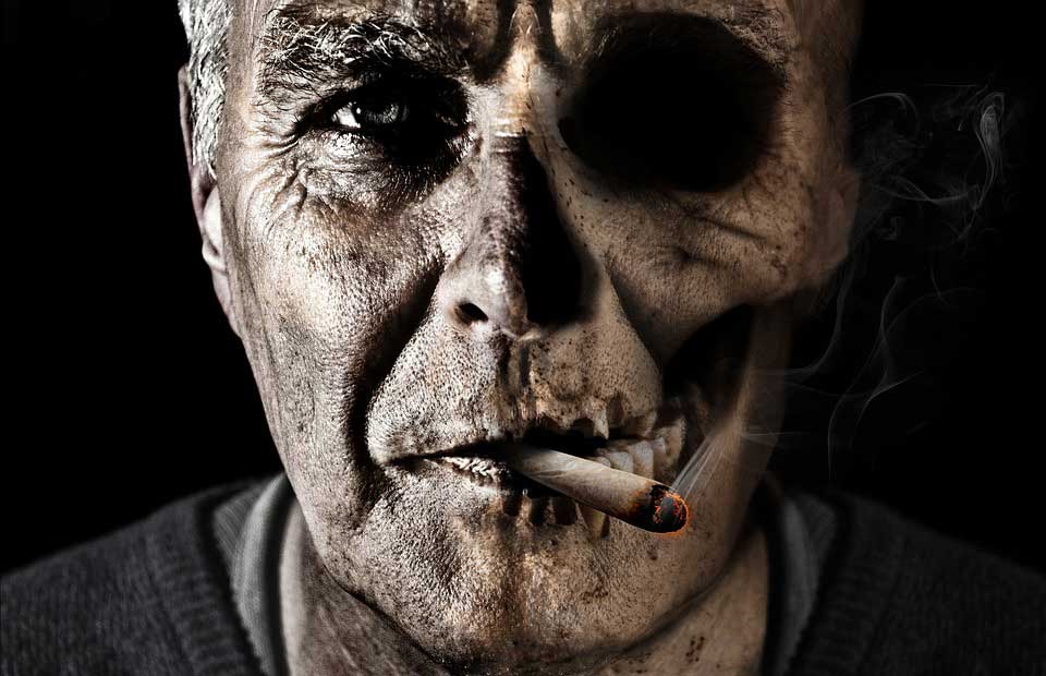 عوارض سیگار بر روی پوست