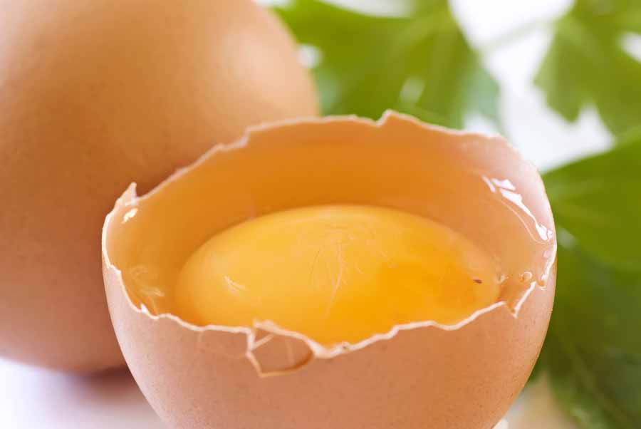 سفیده تخم مرغ برای تقویت رشد مو